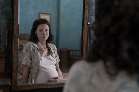 Outlander Season 3 Episode 1 Review .